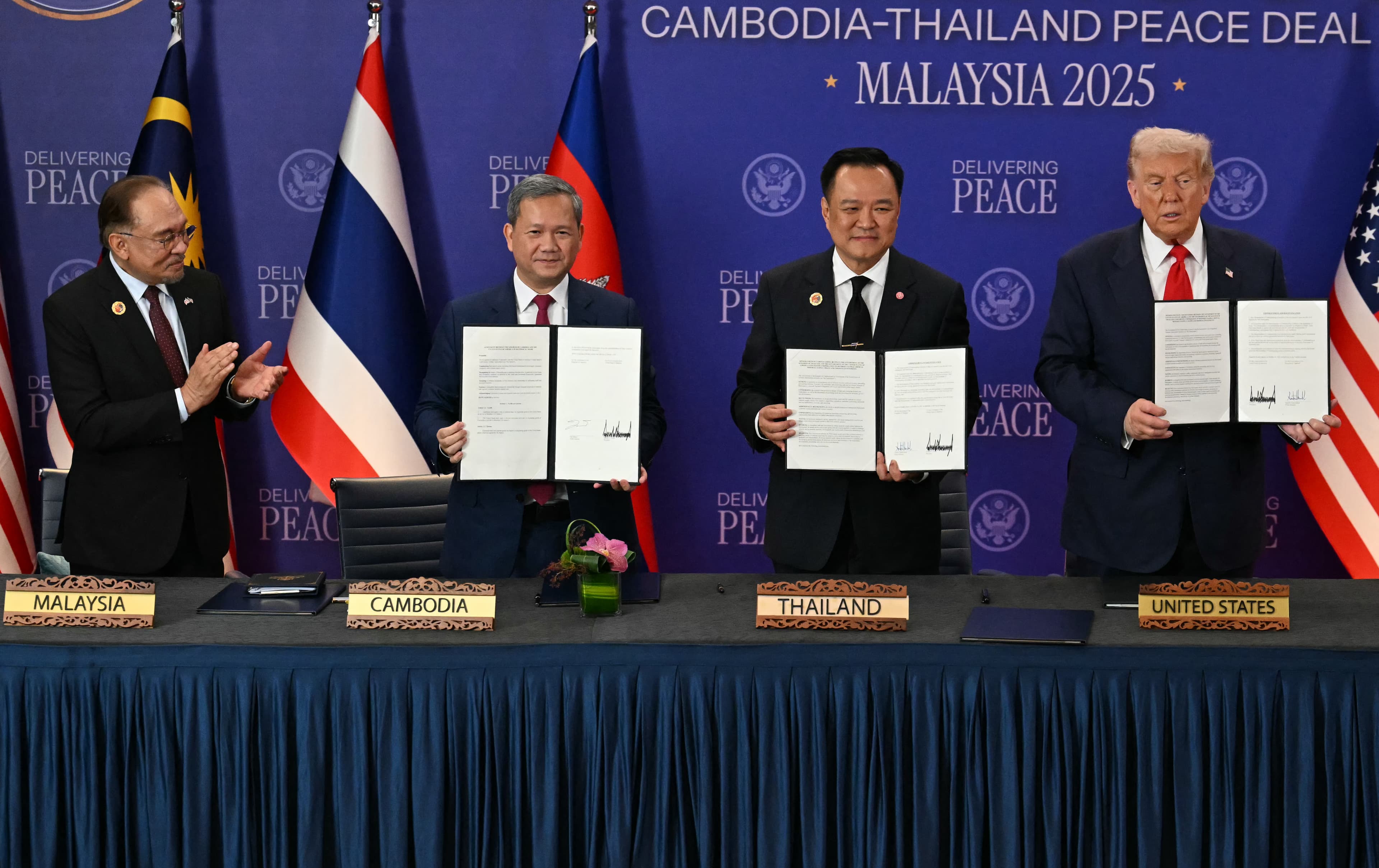 Photo Story : ทรัมป์ร่วมเป็นพยานไทย-กัมพูชาลงนามหยุดยิง