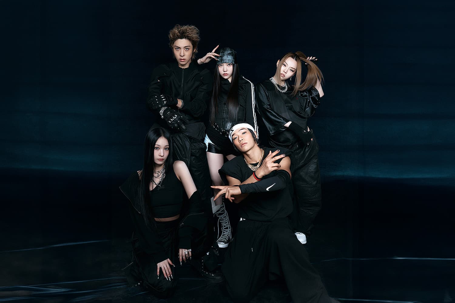 THEBLACKLABEL สร้างปรากฏการณ์ไทม์ไลน์แตกอีกครั้ง หลังปล่อยภาพสมาชิกวง CO-ED น้องใหม่ ภายใต้ชื่อ ‘ALLDAY PROJECT’