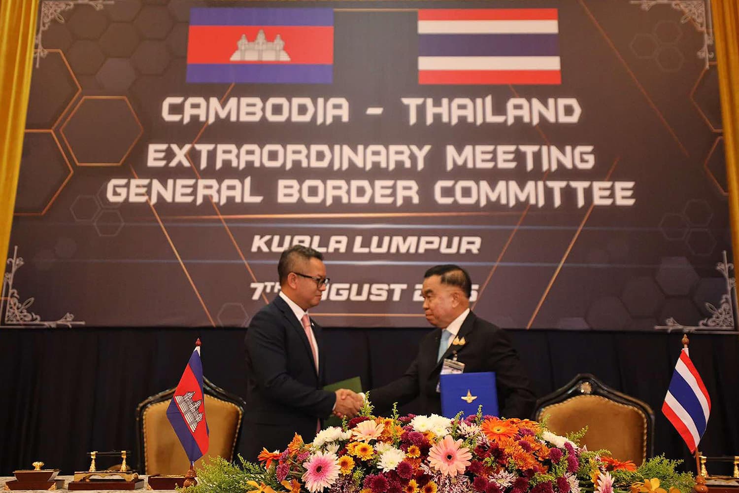 ถก GBC รมช.กลาโหม เผย ‘กัมพูชา’ ยังไม่รับข้อเสนอ ‘กู้ทุ่นระเบิด – ปราบสแกมเมอร์’