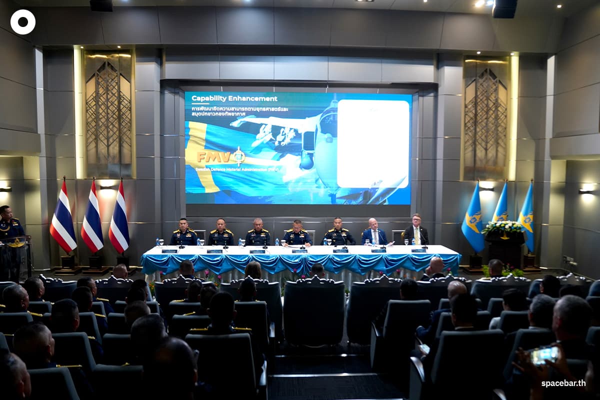Gripen-Thai-Air-Force-SPACEBAR-Photo06-2.jpg