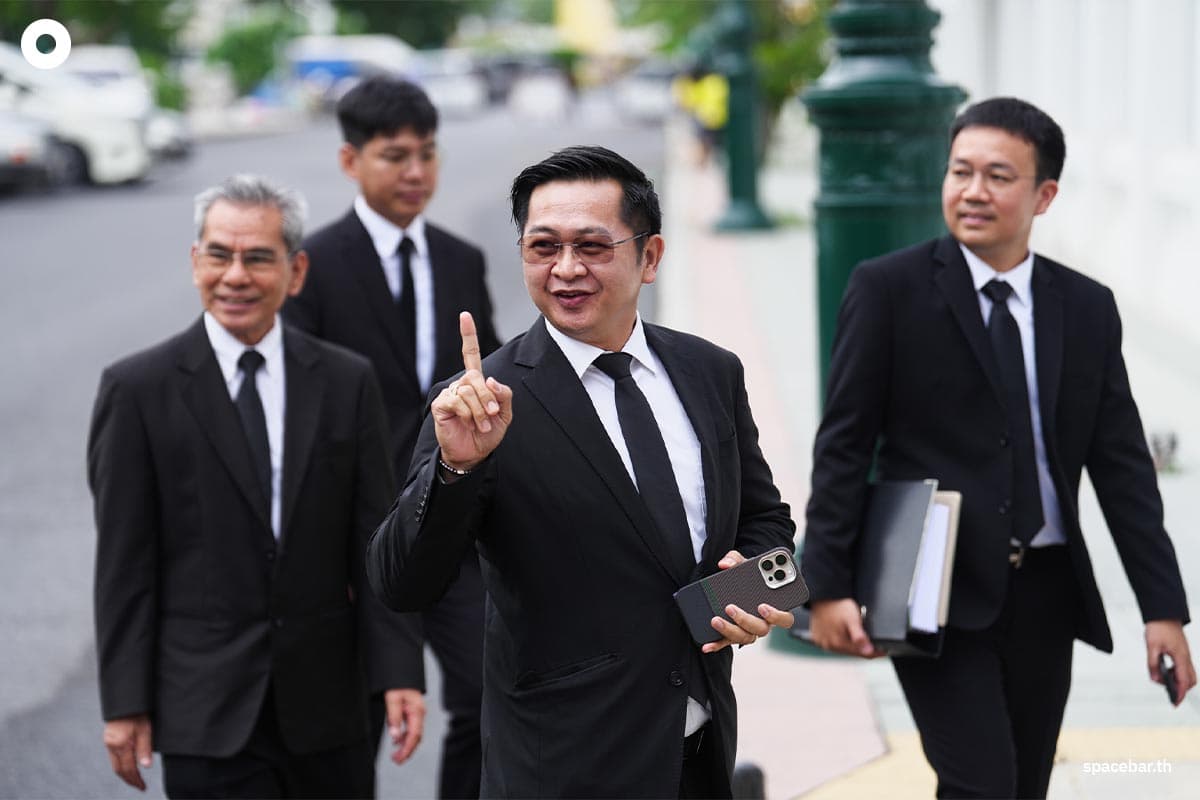 Investigate-Thaksin's-recovery-at-Police-Hospital-SPACEBAR-Photo01.jpg