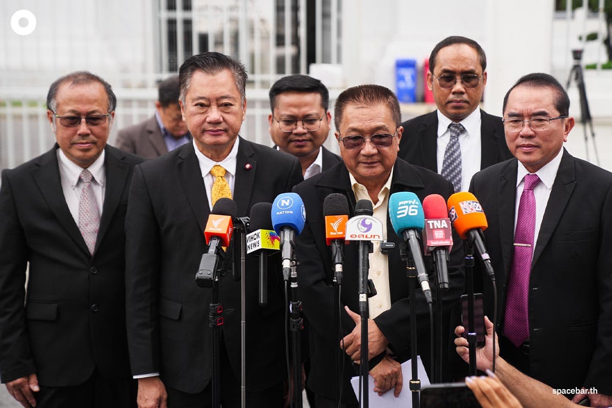 Investigate-Thaksin's-recovery-at-Police-Hospital-SPACEBAR-Photo06.jpg