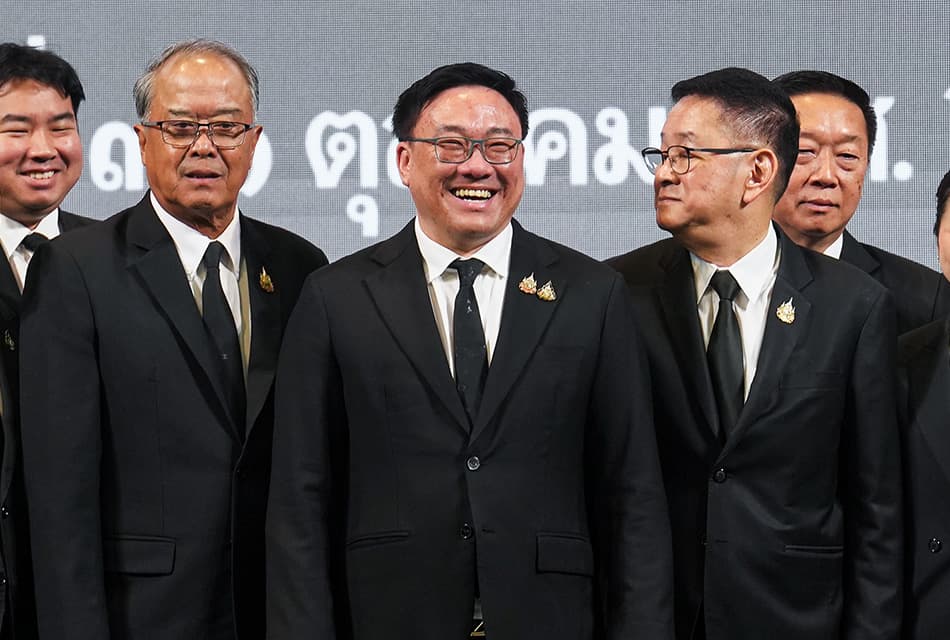 ไร้ ‘ชินวัตร’ กก.บห.เพื่อไทย ‘เพื่อไทย’ เชื่อมี ปชช. 10 ล้านเสียง หนุนสู้เป็น ‘รัฐบาล’