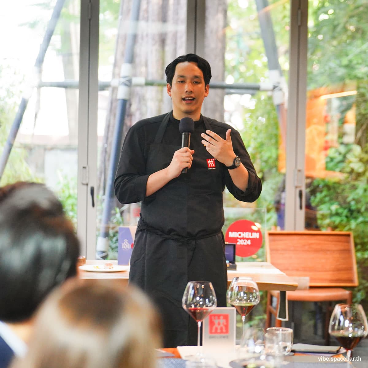 Photo-Story-Zwilling-RERN-Fine-Dining-SPACEBAR-Photo_SQ05.jpg