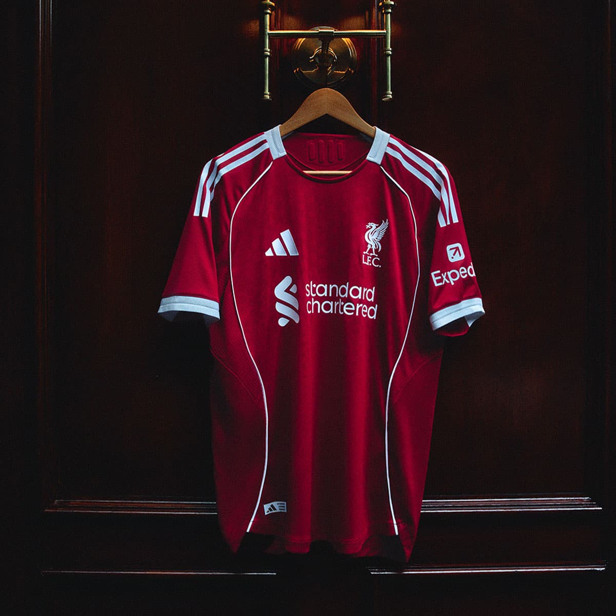 Photo-story-Liverpool-Jersey-2025-26-SPACEBAR-Photo_SQ04.jpg