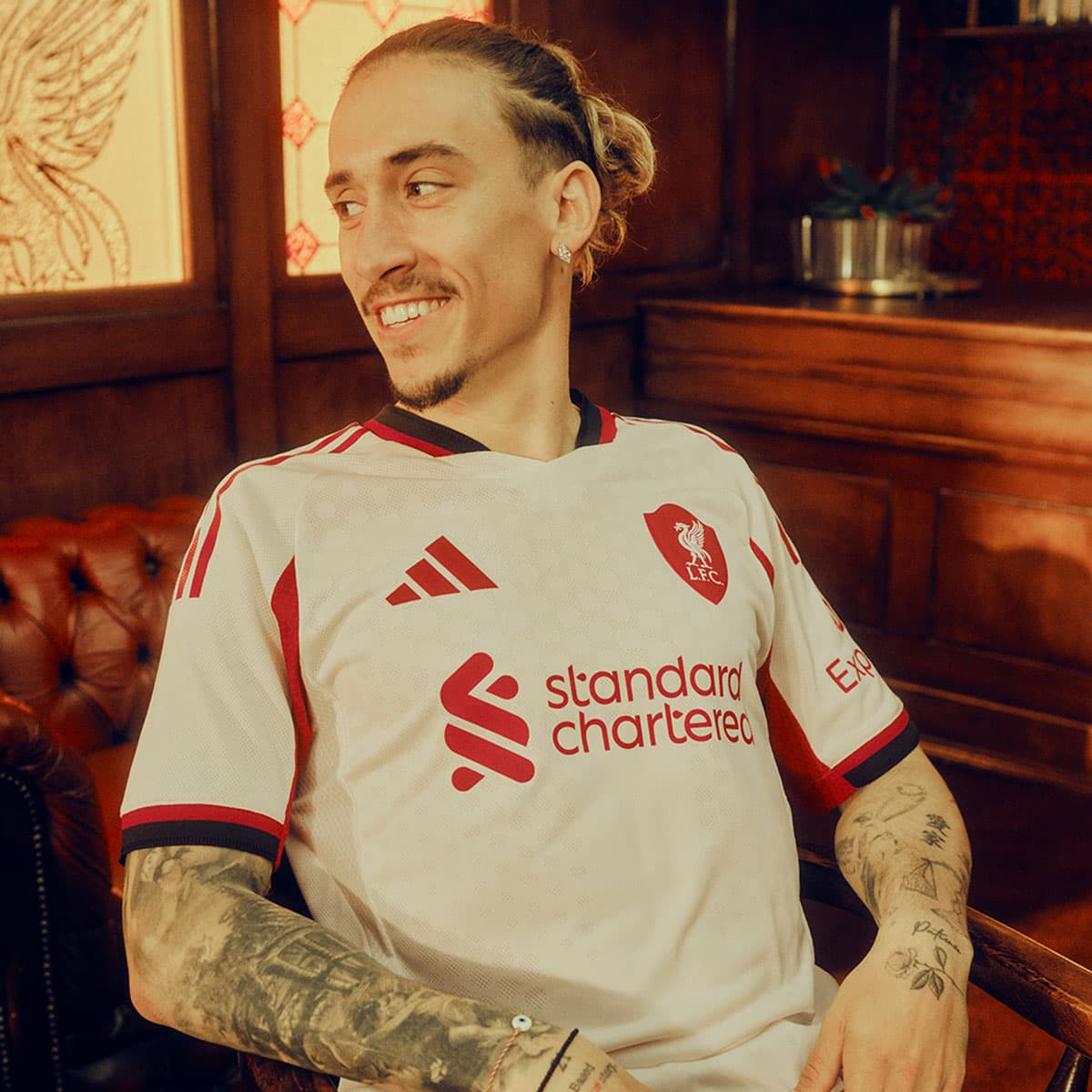 Photo-story-Liverpool-Jersey-2025-26-SPACEBAR-Photo_SQ05.jpg