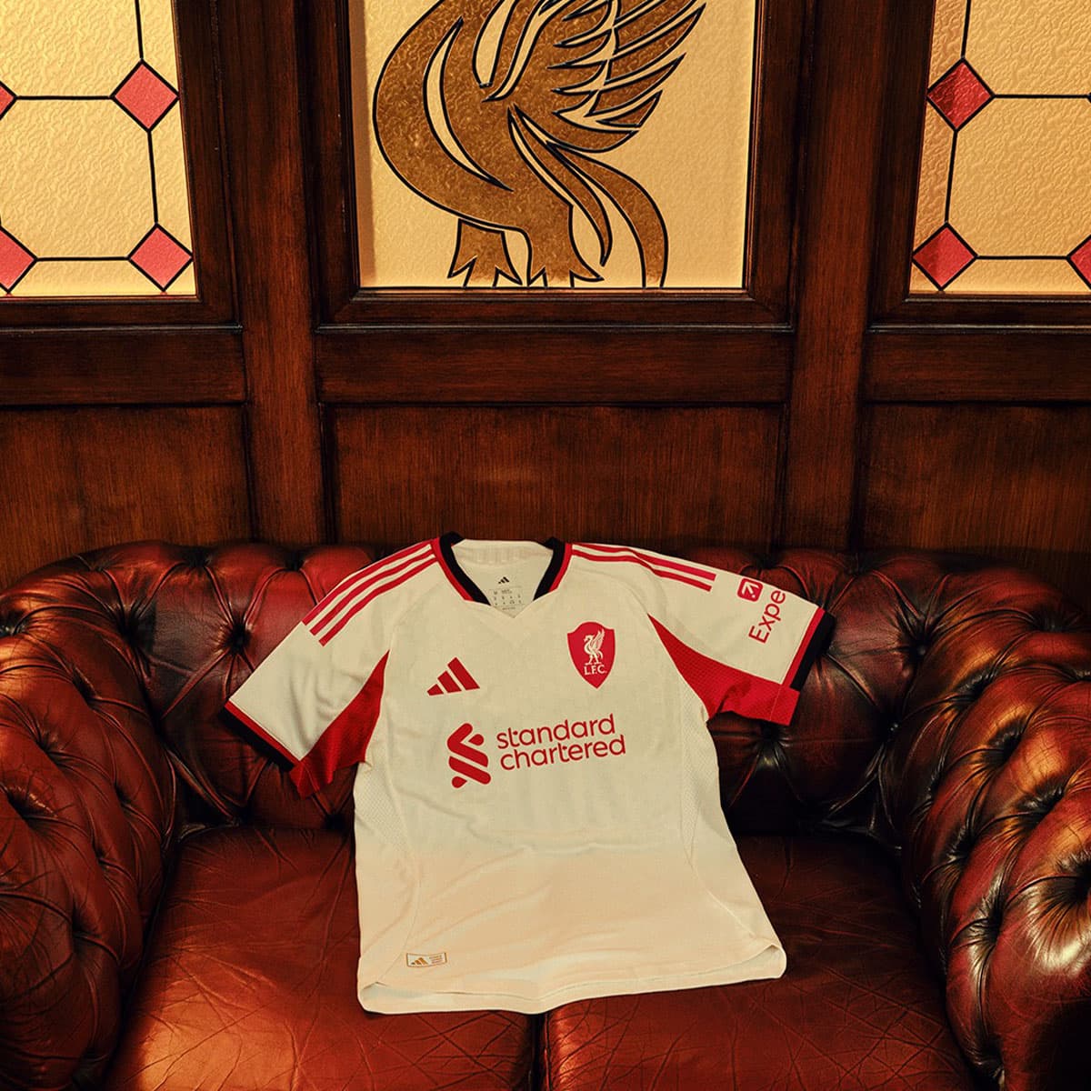 Photo-story-Liverpool-Jersey-2025-26-SPACEBAR-Photo_SQ06.jpg
