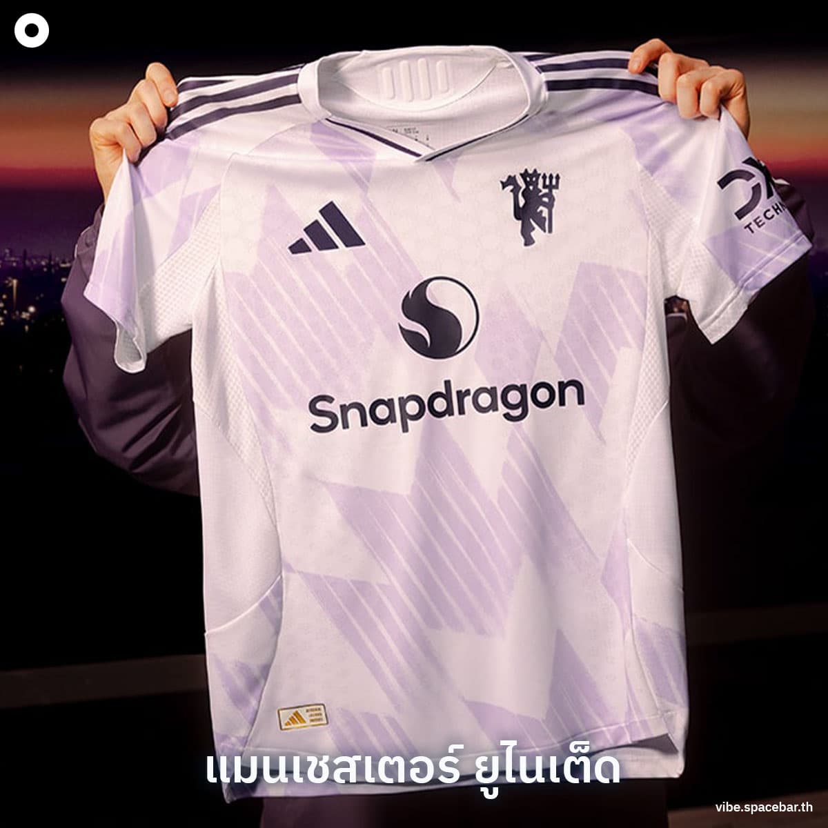 Photo-story-Top-10-away-kits-of-2025-26-SPACEBAR-Photo_SQ03-1.jpg