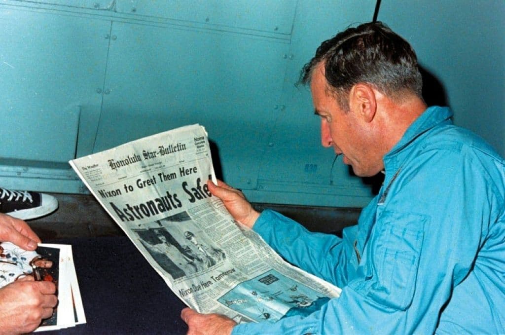 นักบินอวกาศ Jim Lovell ผู้นำภารกิจ Apollo 13 เสียชีวิตด้วยวัย 97 ปี