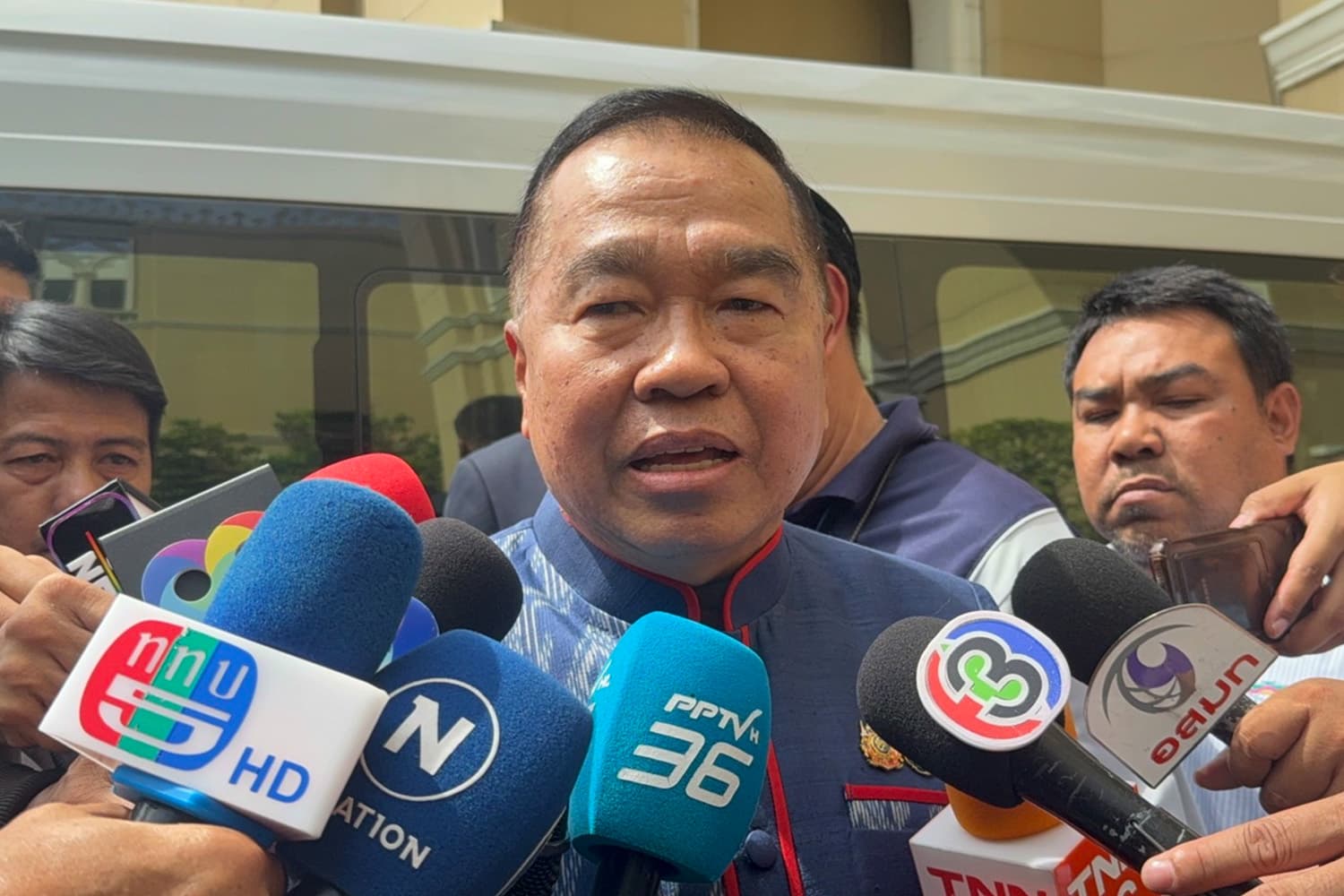 ‘บิ๊กเล็ก’ รับ สถานการณ์ไทย-กัมพูชา ดีขึ้นเล็กน้อย ไร้เผชิญหน้า