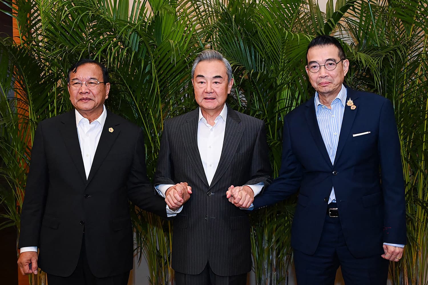 จีนหนุนไทย-กัมพูชาแก้ปัญหาชายแดนสันติ หวังชาติอาเซียนมุ่งฟื้นฟูความไว้วางใจกัน