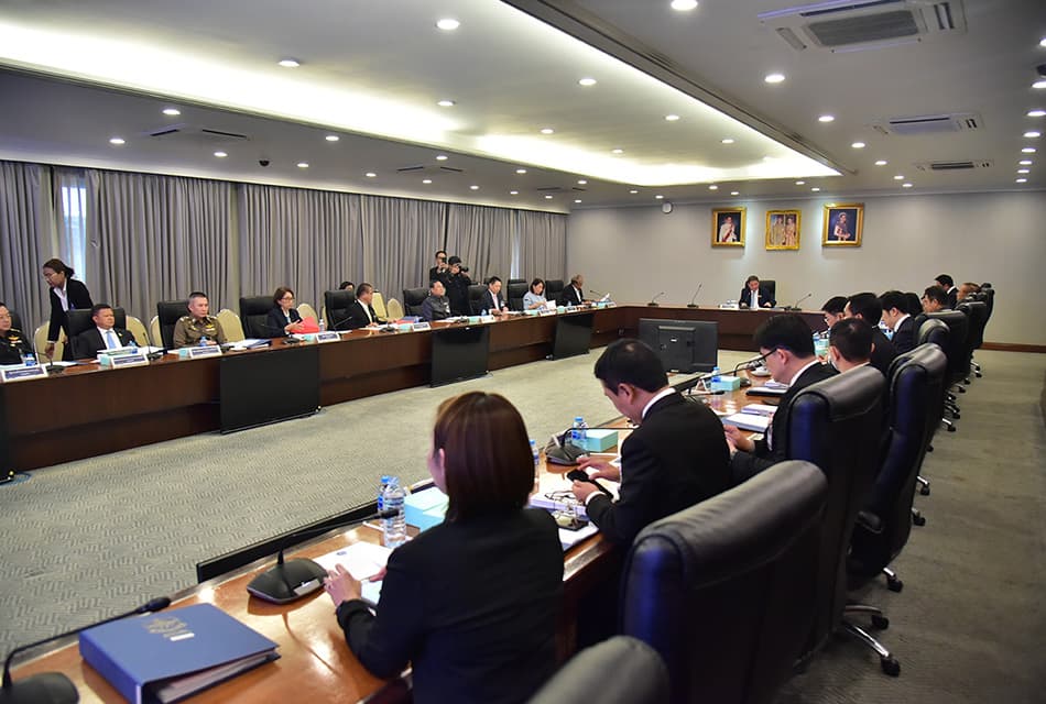 ‘ภูมิธรรม’ นั่งหัวโต๊ะประชุม กคพ. รับทราบคดีฮั้วสว. ‘DSI’ จ่อเรียกผู้สมัคร สว. 1,200 คน ให้ข้อมูล