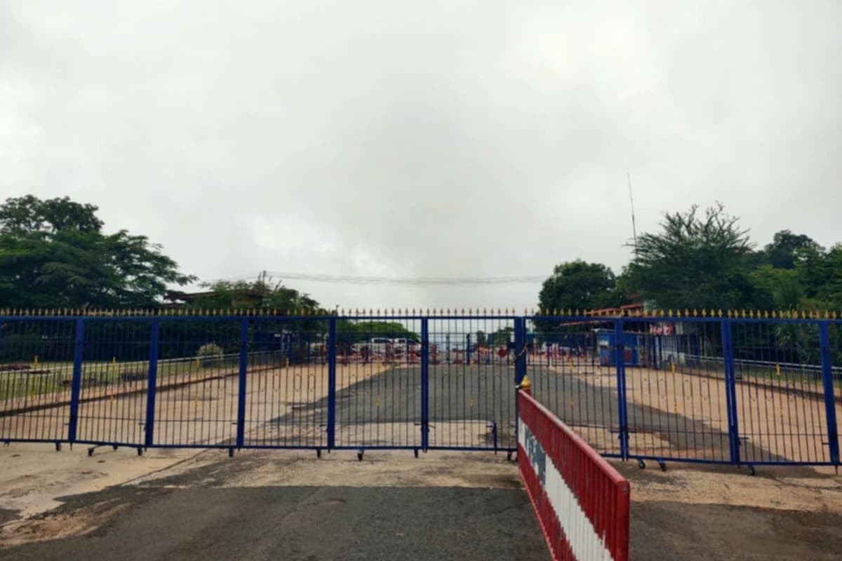 economic-business-thai-cambodia-closes-border-SPACEBAR-Photo03.jpg