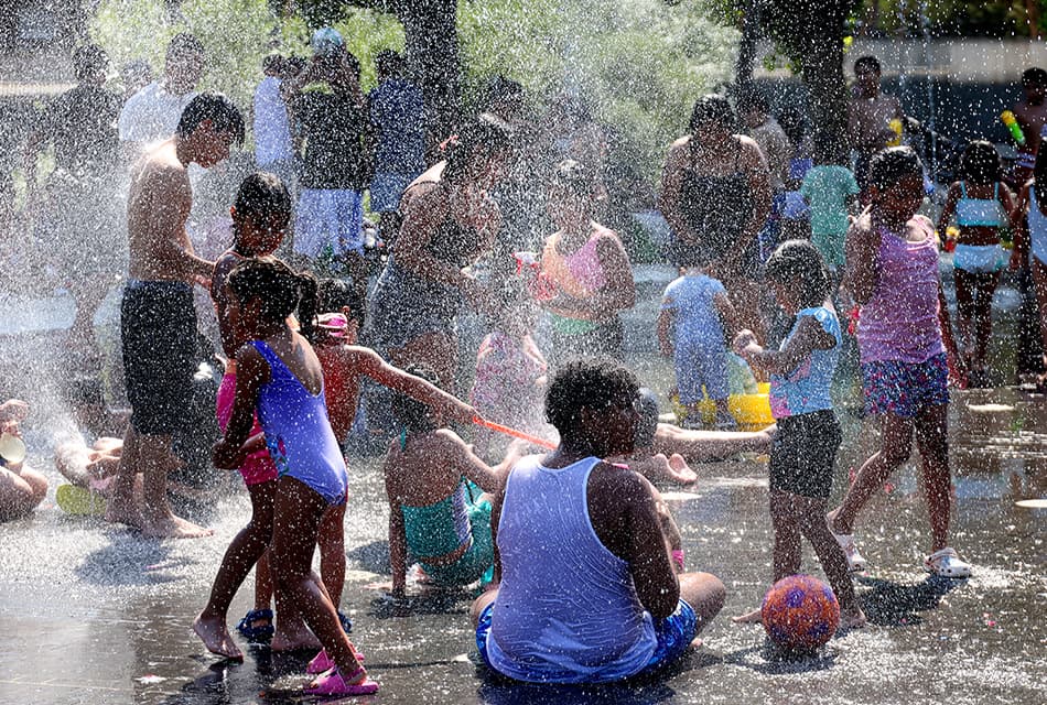 Photo Story: “คลื่นความร้อน” เล่นงานยุโรป สเปนอุณหภูมิพุ่ง 46 องศาฯ