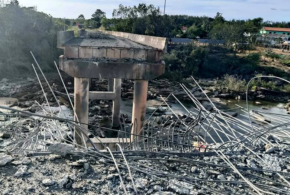 Photo Story: สภาพสะพานจัยจุมเนี๊ยะหลัง F-16 ไทยทิ้งไข่ถล่ม