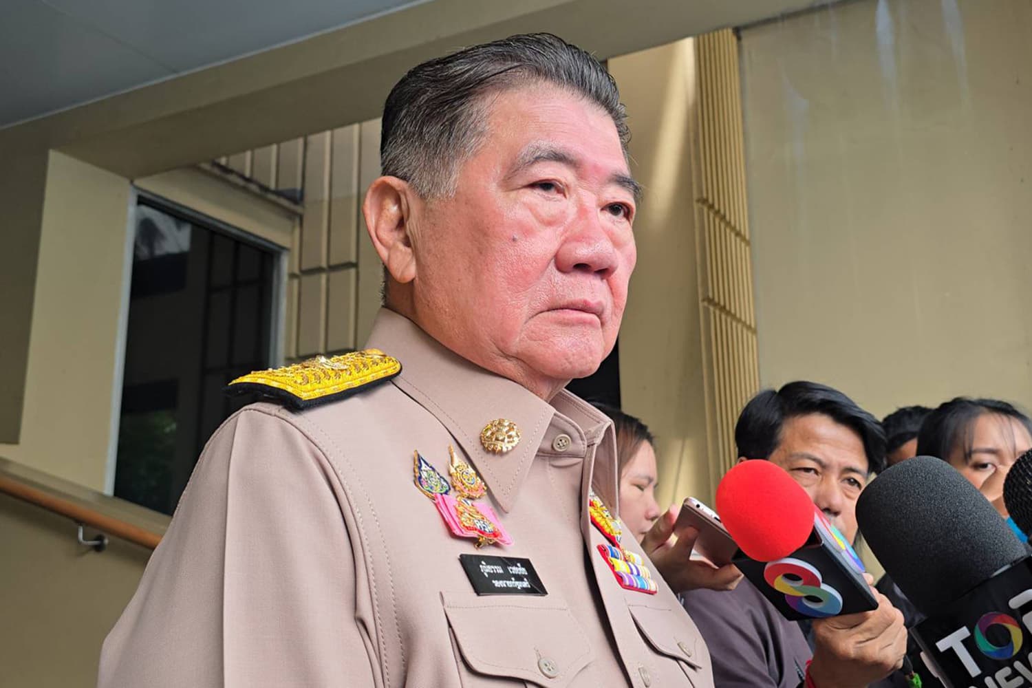 ‘ภูมิธรรม’ ชี้ เหตุทหารคลั่งกราดยิงชาวบ้าน ผู้รับผิดชอบต้องลงไปดูอย่างเอาใจใส่ แจงแนวทาง เปิด-ปิดด่าน ต้องรอประชุท GBC ก่อน