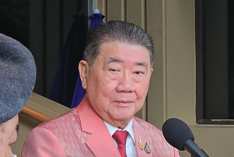 ‘ภูมิธรรม’ บอก ถ้าสถานการณ์ไม่ดี มทภ.2 ชงปิด ‘ตาเมือนธม’ ได้