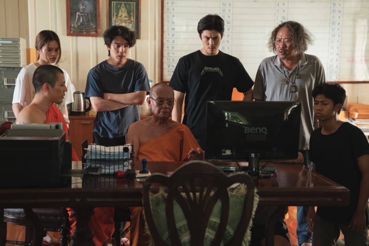 sadhu_netflix_commercial_buddhist_SPACEBAR_Photo02_f8c9e74bde.jpg
