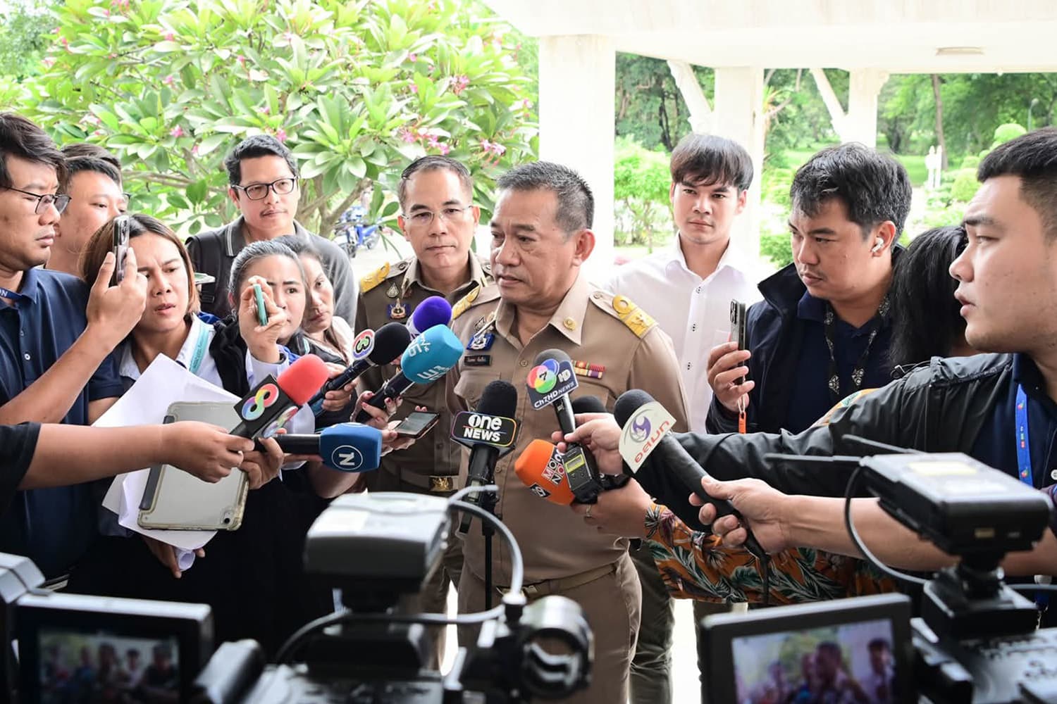 ‘บิ๊กเต่า’ ตำหนิสำนักพุทธฯ มีหลักฐานเยอะ แต่ไม่ทำอะไร ด้าน ‘ผอ.สำนักพุทธฯ’ โต้ทำตามอำนาจหน้าที่ที่มีแล้ว