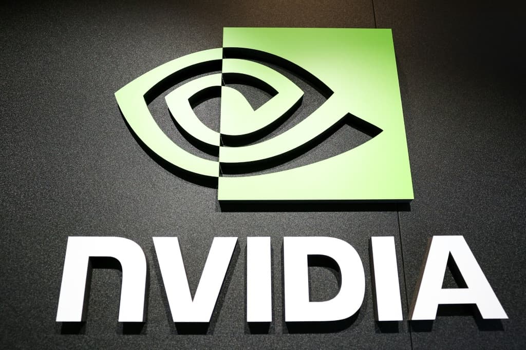 ทรัมป์ไฟเขียว Nvidia ส่งออกชิป AI ให้จีนอีกครั้ง – พลิกนโยบายสหรัฐฯ รับยุคแข่งขันเทคโนโลยีเดือด