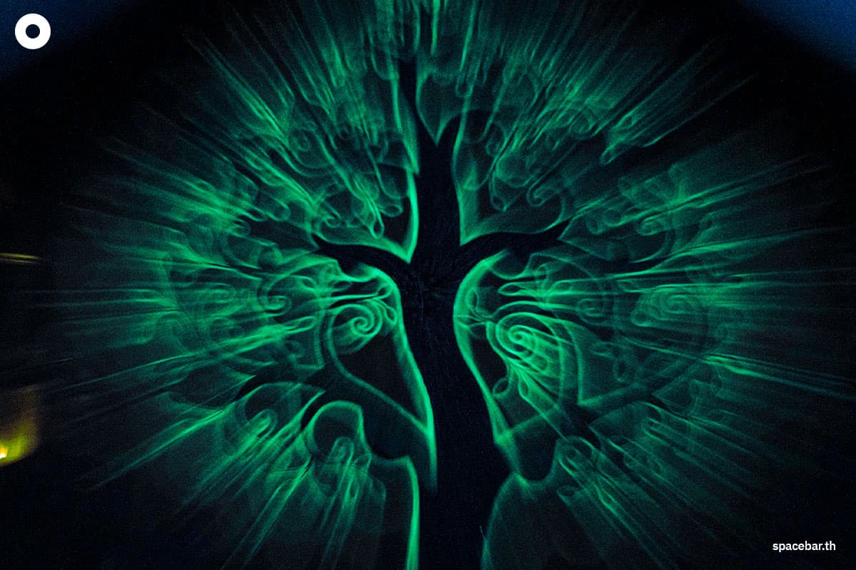 web_temple_glow_in_the_dark_SPACEBAR_Photo05_e6374805af.jpg