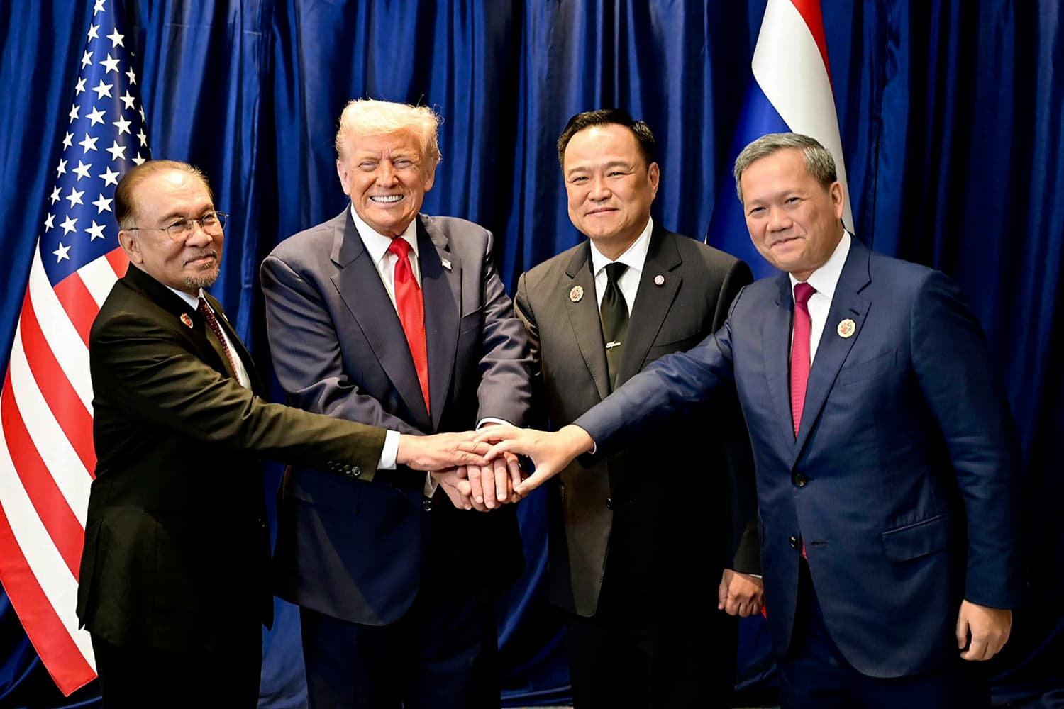 Photo Story : ‘ไทย - กัมพูชา’ ลงนามสันติภาพ ‘ชายแดน’