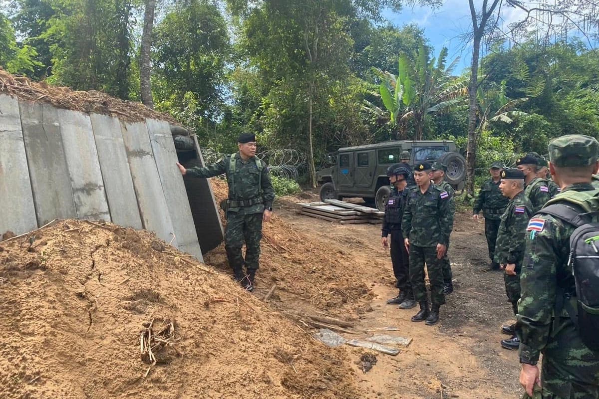 Army Region-2-is-rushing-to-build-over-250-bomb-shelters-along-the-Thai-Cambodian-border.psd-SPACEBAR-Photo03.jpg