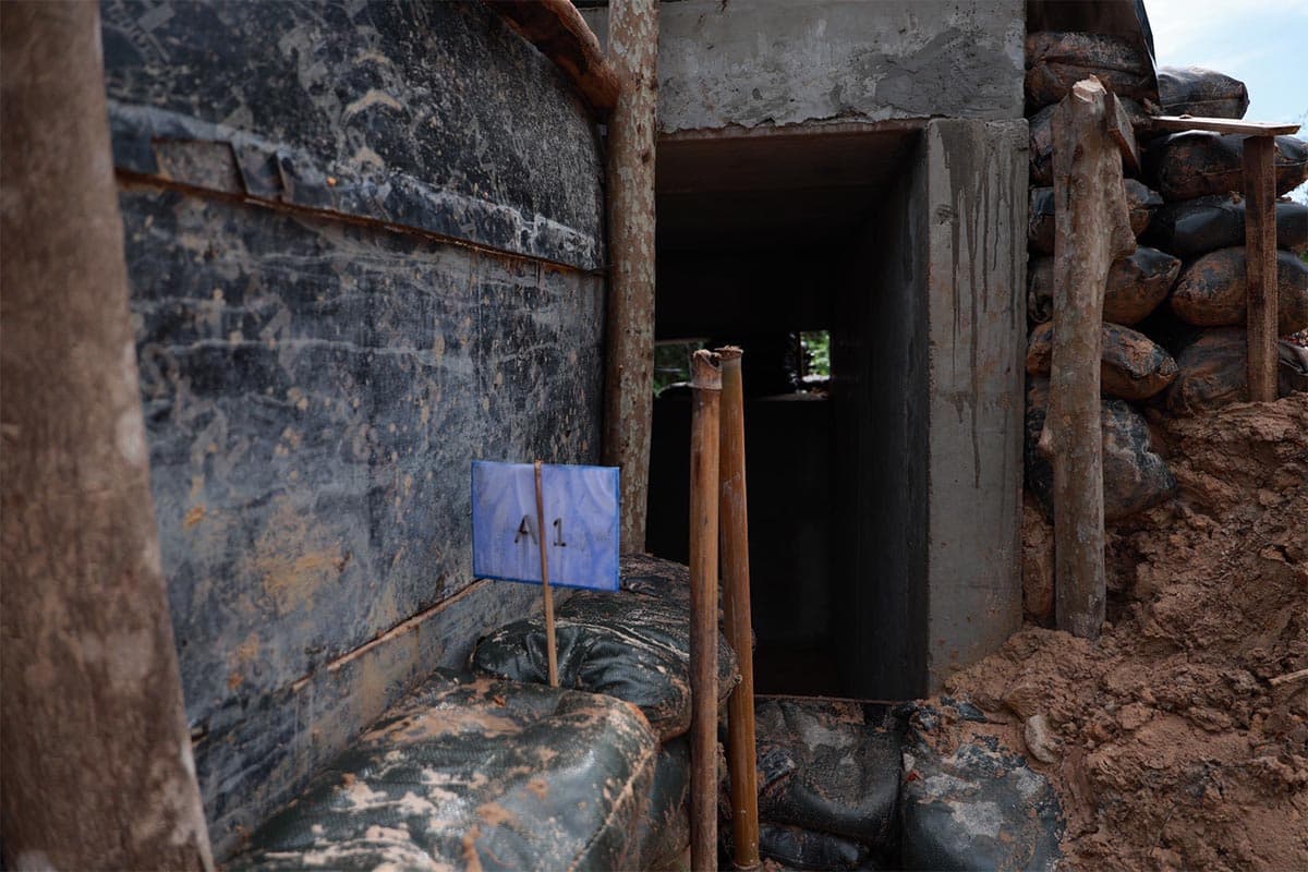 Army Region-2-is-rushing-to-build-over-250-bomb-shelters-along-the-Thai-Cambodian-border.psd-SPACEBAR-Photo06.jpg
