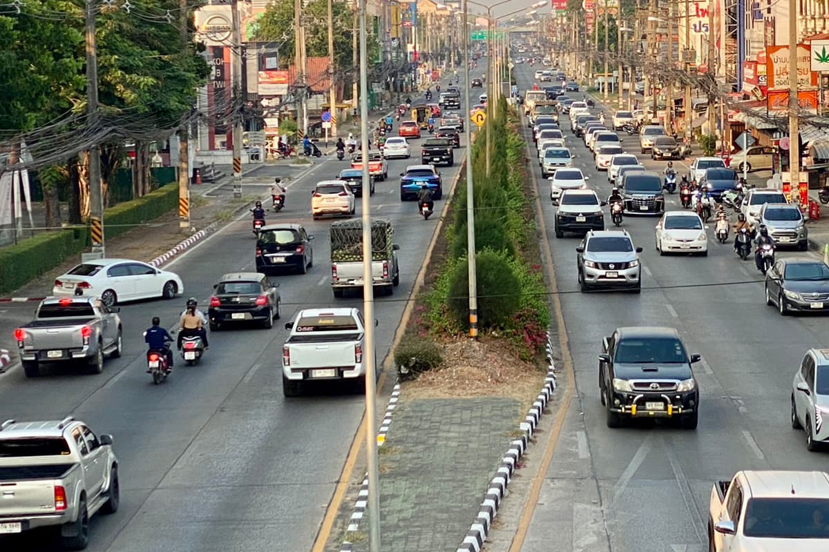 Chiang_Mai_invests_in_building_a_ring_road_to_solve_traffic_problems_SPACEBAR_Photo09_a8aa36a9fb.jpg