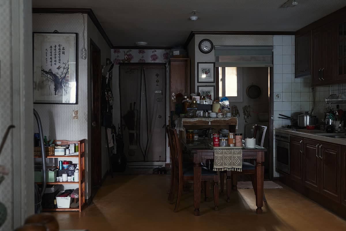 Concrete_Utopia_House_Holding_Crisis_In_South_Korea_SPACEBAR_Photo05_1_837a40eeb5.jpeg