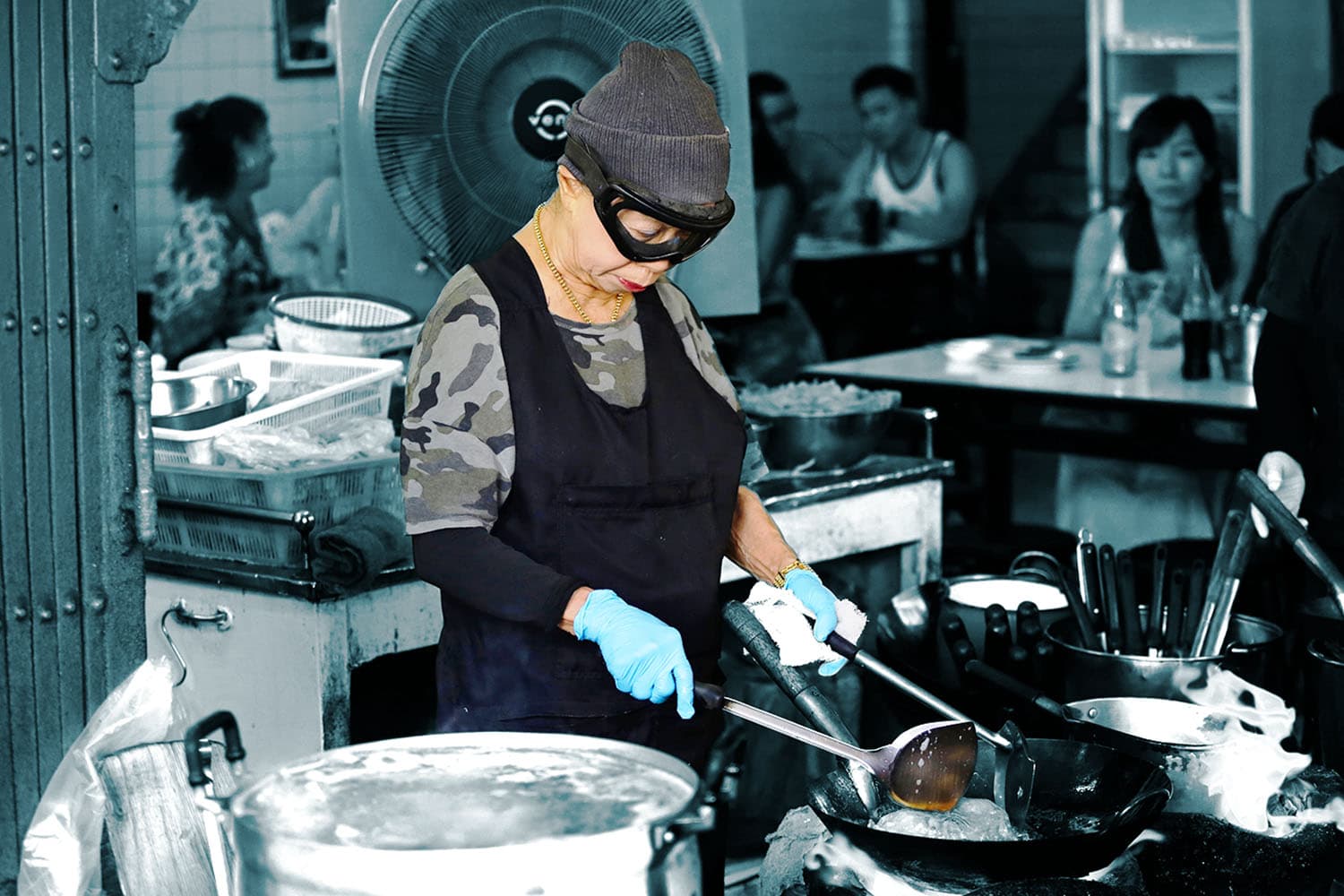 จากเรื่องราวดราม่าร้านเจ๊ไฝสู่การตั้งกฏของอาชีพรับจ้างจองคิวที่สะดวกคนจ้างแต่ลำบากสังคม