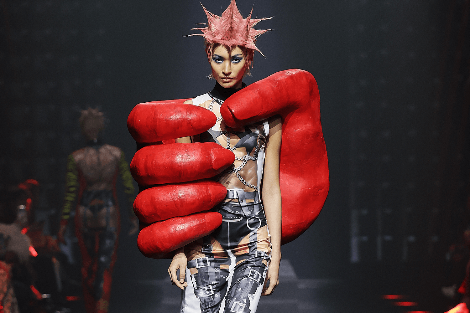 เฉลิมฉลอง 80 ปี ELLE ตอกย้ำปรากฏการณ์แฟชั่นครั้งสำคัญของไทยใ ELLE FASHION WEEK 2025