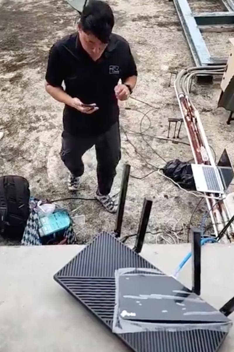 HatYai-communication-signal-recovery-85%, -operators-order-free -communicationfee-SPACEBAR-Photo V02.jpg