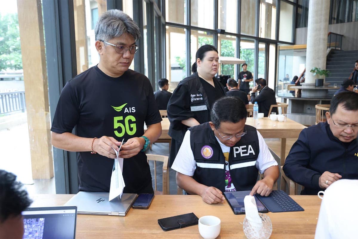 HatYai-communication-signal-recovery-85%, -operators-order-free -communicationfee-SPACEBAR-Photo01.jpg