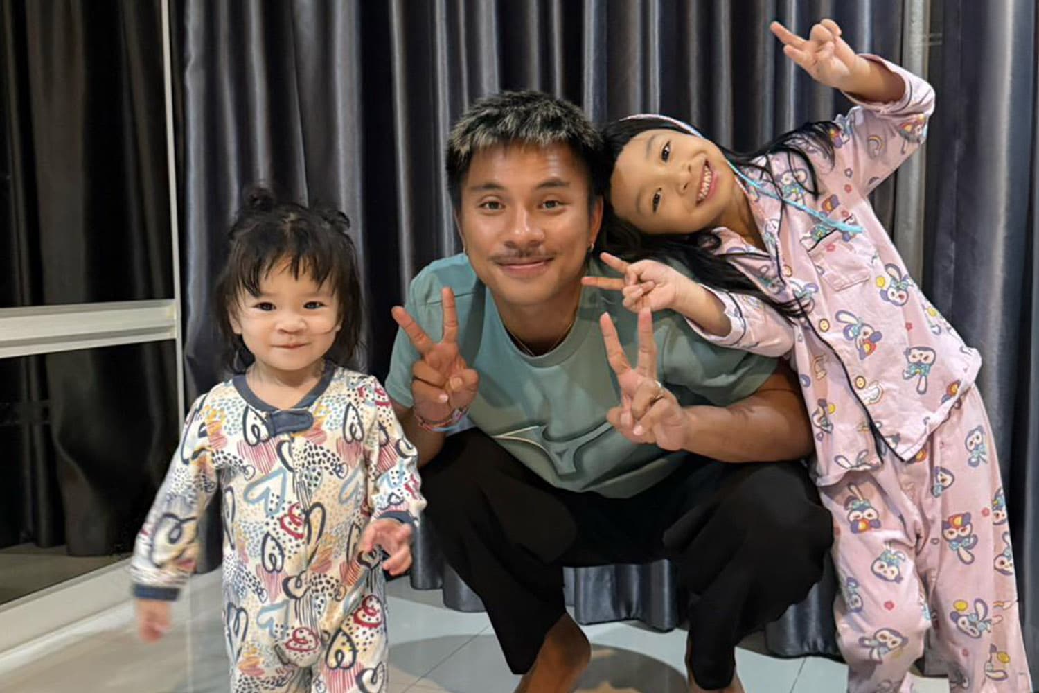 ช่วยอะไรได้ ช่วยกัน! ‘นุ๊ก’ จักพัน นักเตะแข้งเทพนำสตั๊ดร่วมประมูลช่วยน้ำท่วม