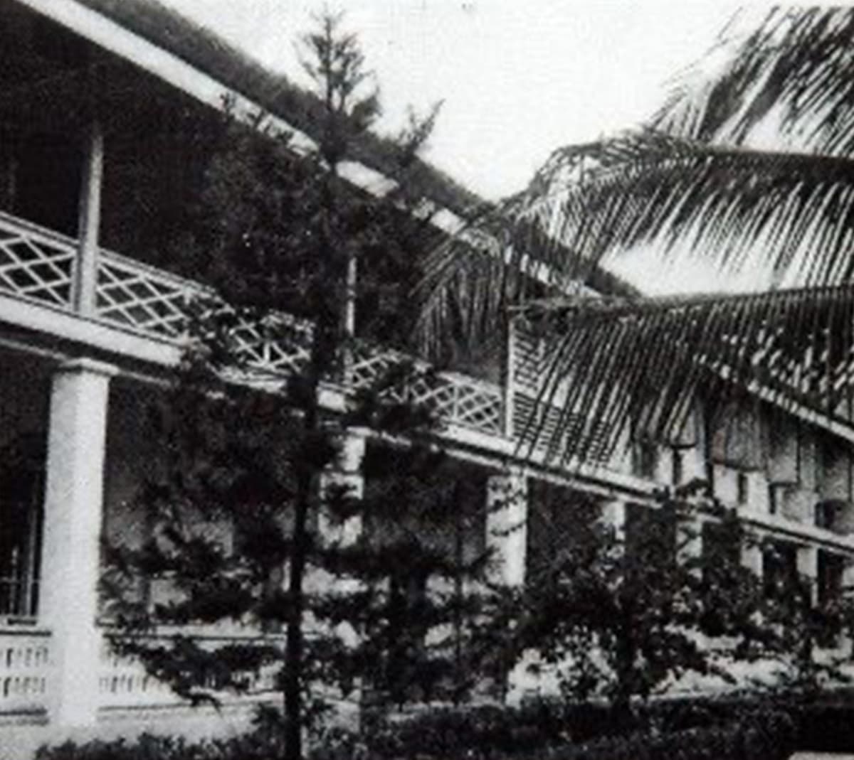 Mother School-inspired-by-the-past-of-Her-Majesty-the-Queen Mother-SPACEBAR-Photo07.jpg