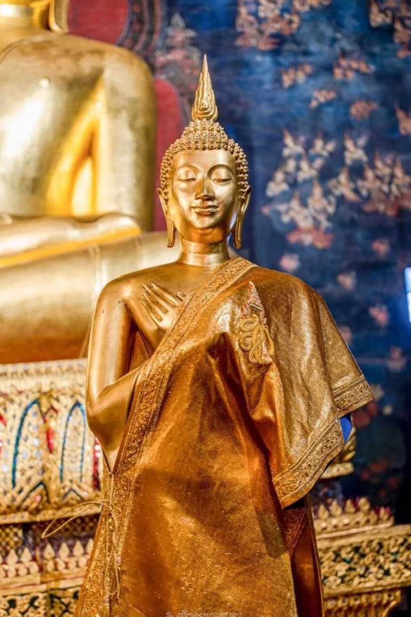 Mother-Buddha-the-breath-of-Dharma-and-the-royal-faith-of-Her-Majesty-the-Queen-Mother-SPACEBAR-Photo V03.jpg