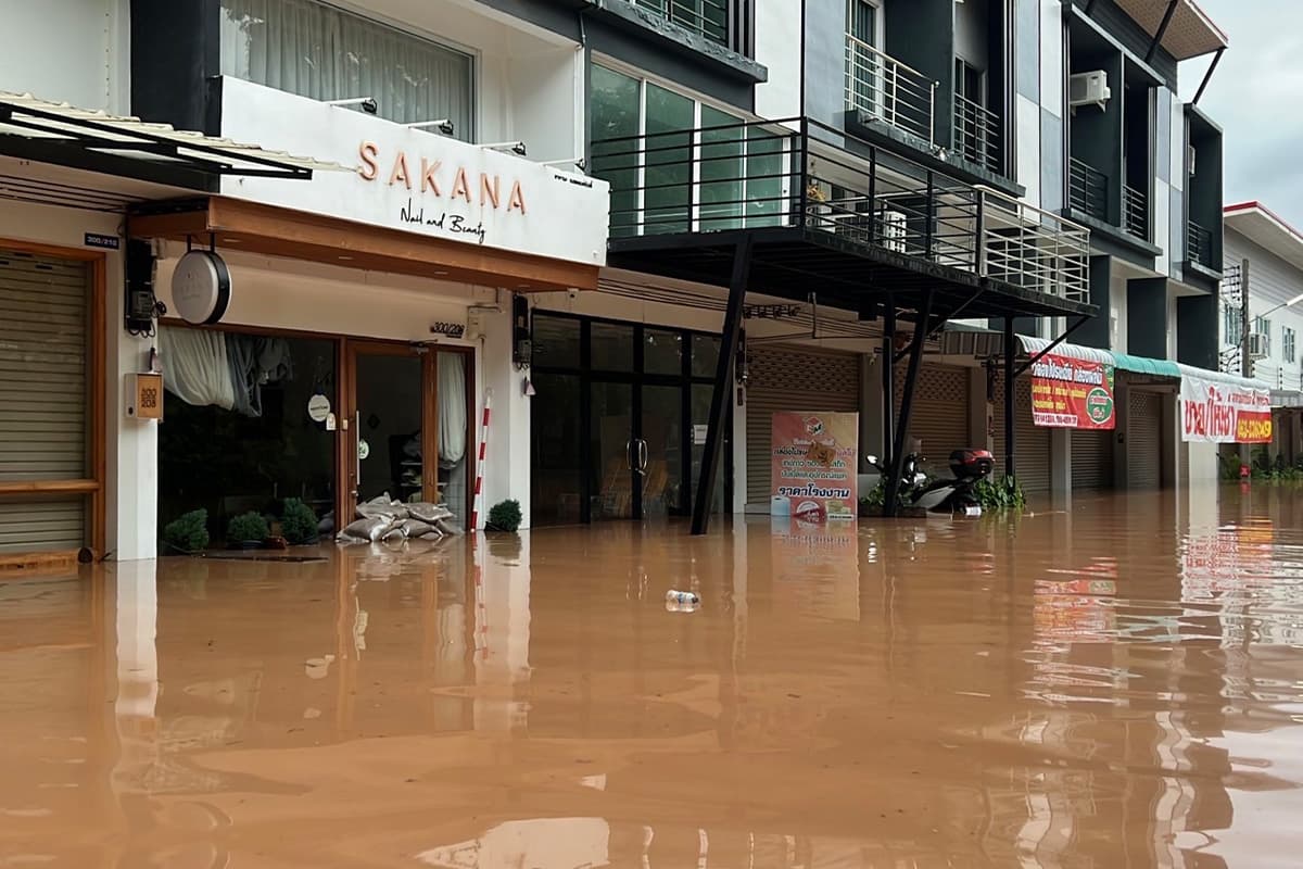 Nan-Province-in-Crisis-Severe-flooding-highest-water-level-in-history-SPACEBAR-Photo04.jpg