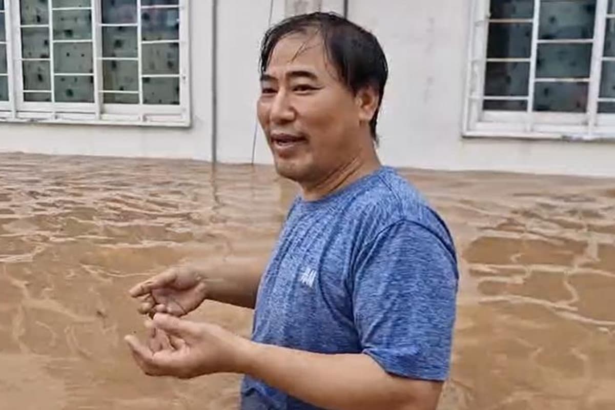 Nan-Province-in-Crisis-Severe-flooding-highest-water-level-in-history-SPACEBAR-Photo05.jpg