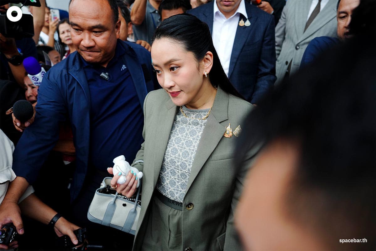 Paethongtarn-traveled-to-a-meeting-at-the-Pheu-Thai-Party-headquarters-3-SPACEBAR-Photo01.jpg