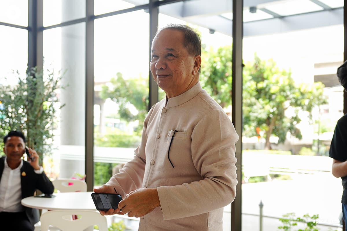 Paethongtarn-traveled-to-a-meeting-at-the-Pheu-Thai-Party-headquarters-SPACEBAR-Photo04.jpg