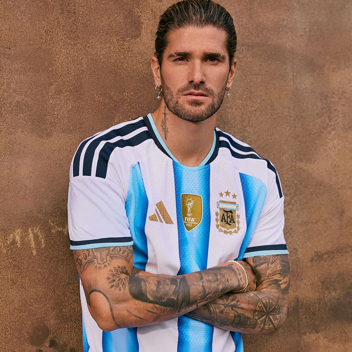 Photo-Story-Adidas-WC-2026-Jerseys.psd-SPACEBAR-Photo_SQ01.jpg