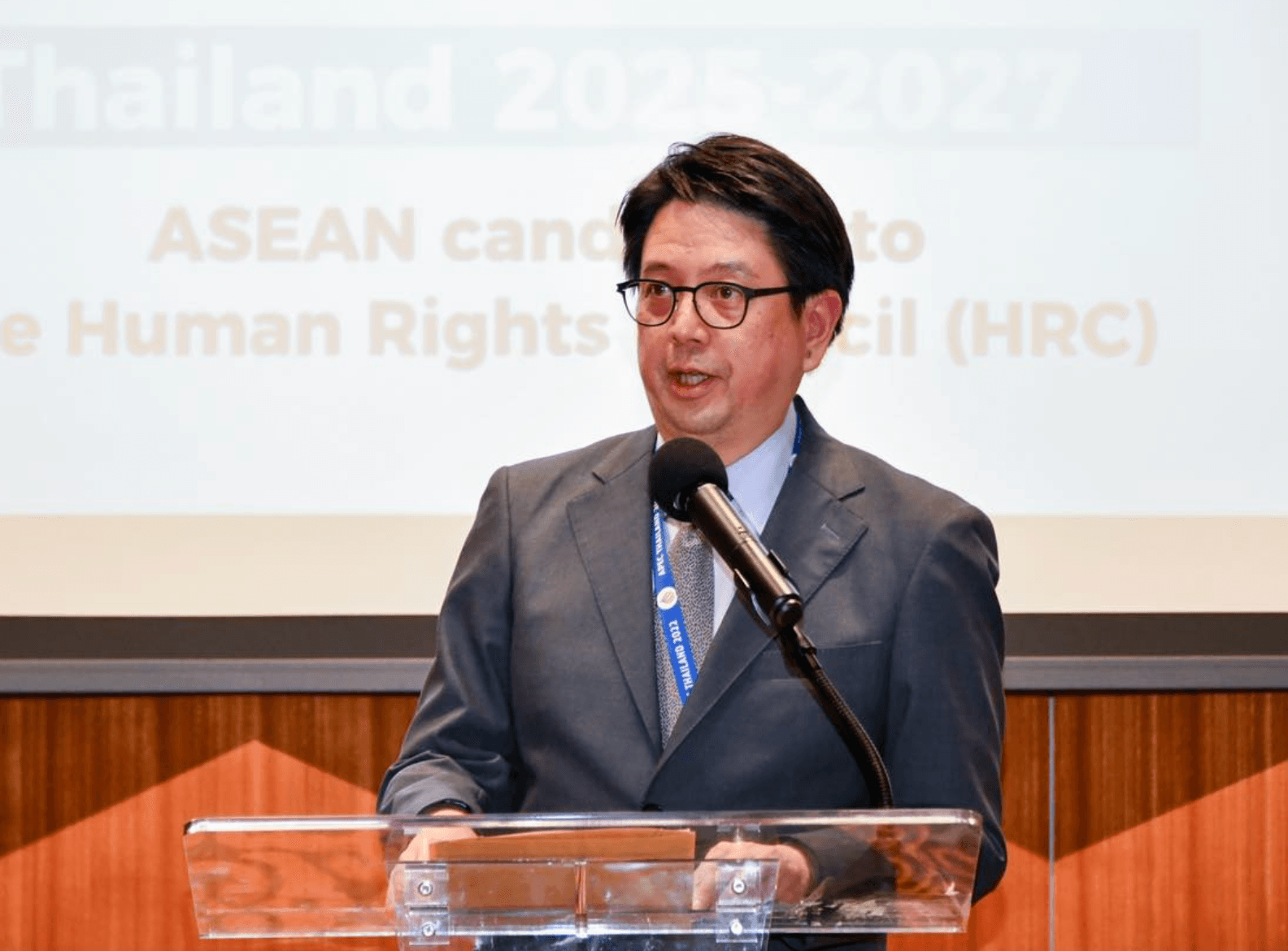 ‘เชิดชาย ใช้ไววิทย์’ เอกอัครราชทูตผู้แทนถาวรไทย ประจำสหประชาชาติ ณ นครนิวยอร์ก ตอบโต้ข้อมูลเท็จลวงโลกของกัมพูชาบนเวทียูเอ็น