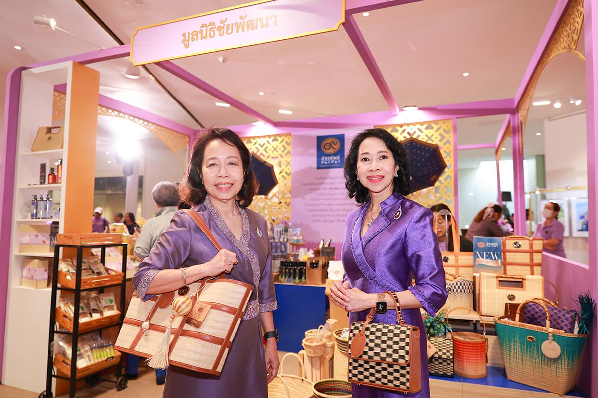 Siam_Piwat_organizes_Smiles_of_Siam_event_to_honor_Her_Royal_Highness_Princess_Maha_Chakri_Sirindhorn_SPACEBAR_Photo02_35629aecc4.jpg