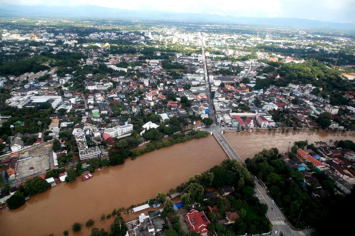 Solving_the_flooding_problem_in_Chiang_Mai_Is_it_necessary_to_dismantle_the_original_weir_SPACEBAR_Photo07_e6474db54f.jpg