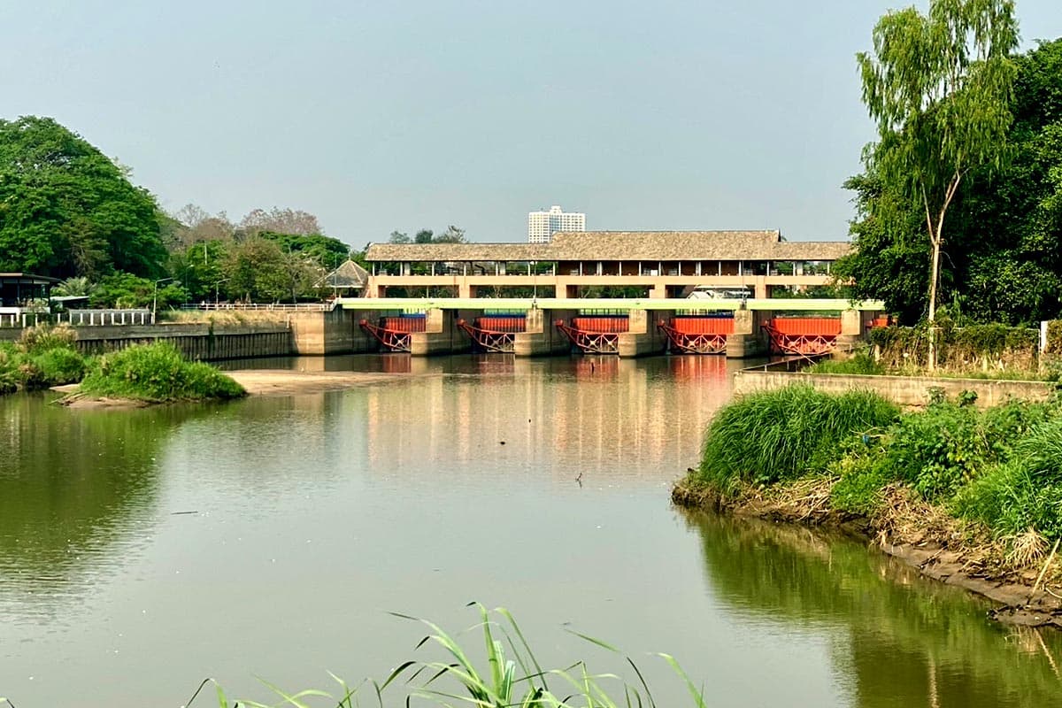 Solving_the_flooding_problem_in_Chiang_Mai_Is_it_necessary_to_dismantle_the_original_weir_SPACEBAR_Photo10_801f1caea7.jpg