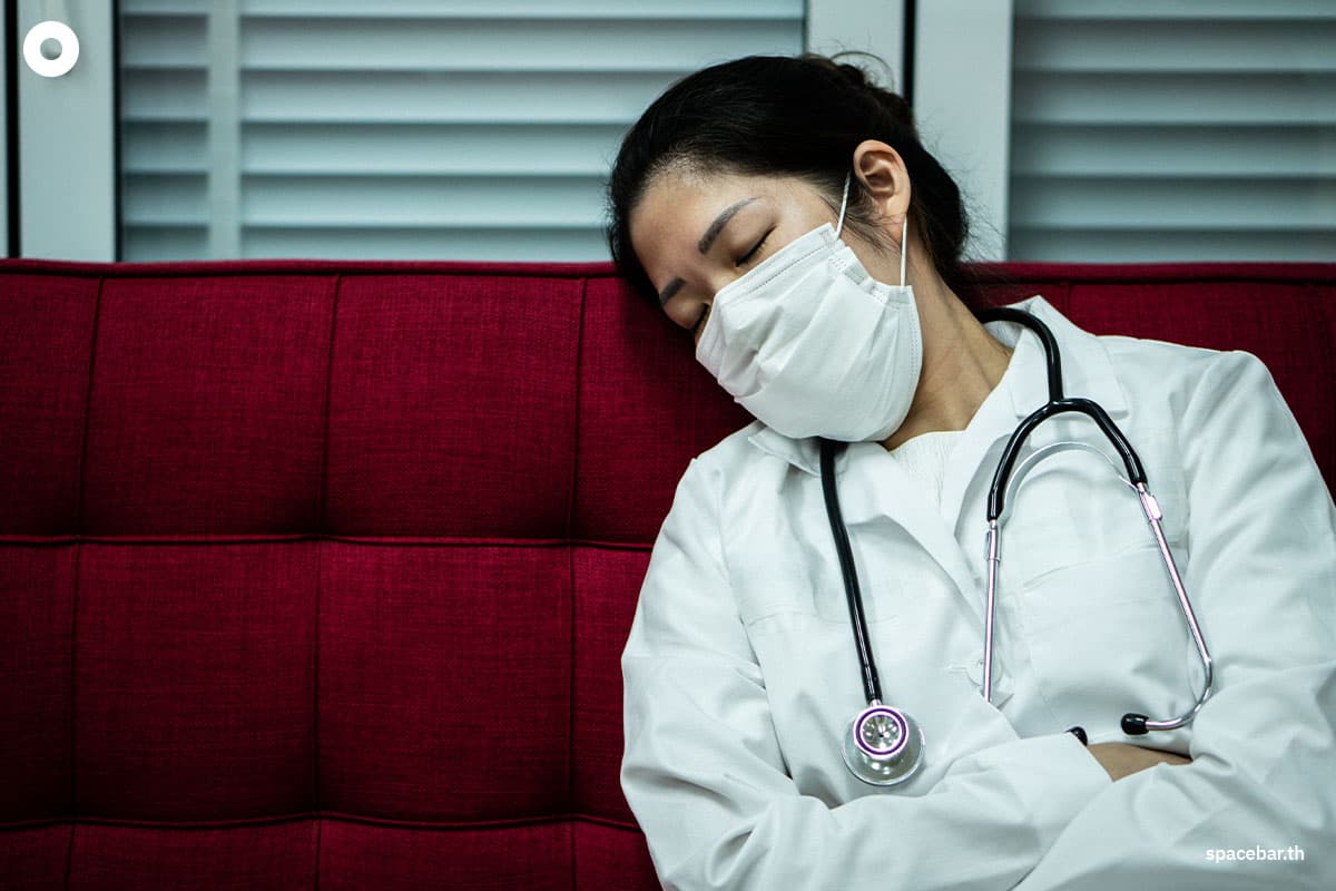 TAGCOUD_the_great_resignation_of_intern_doctors_is_just_the_tip_of_the_iceberg_2_SPACEBAR_Photo01_5b8328c60d.jpeg