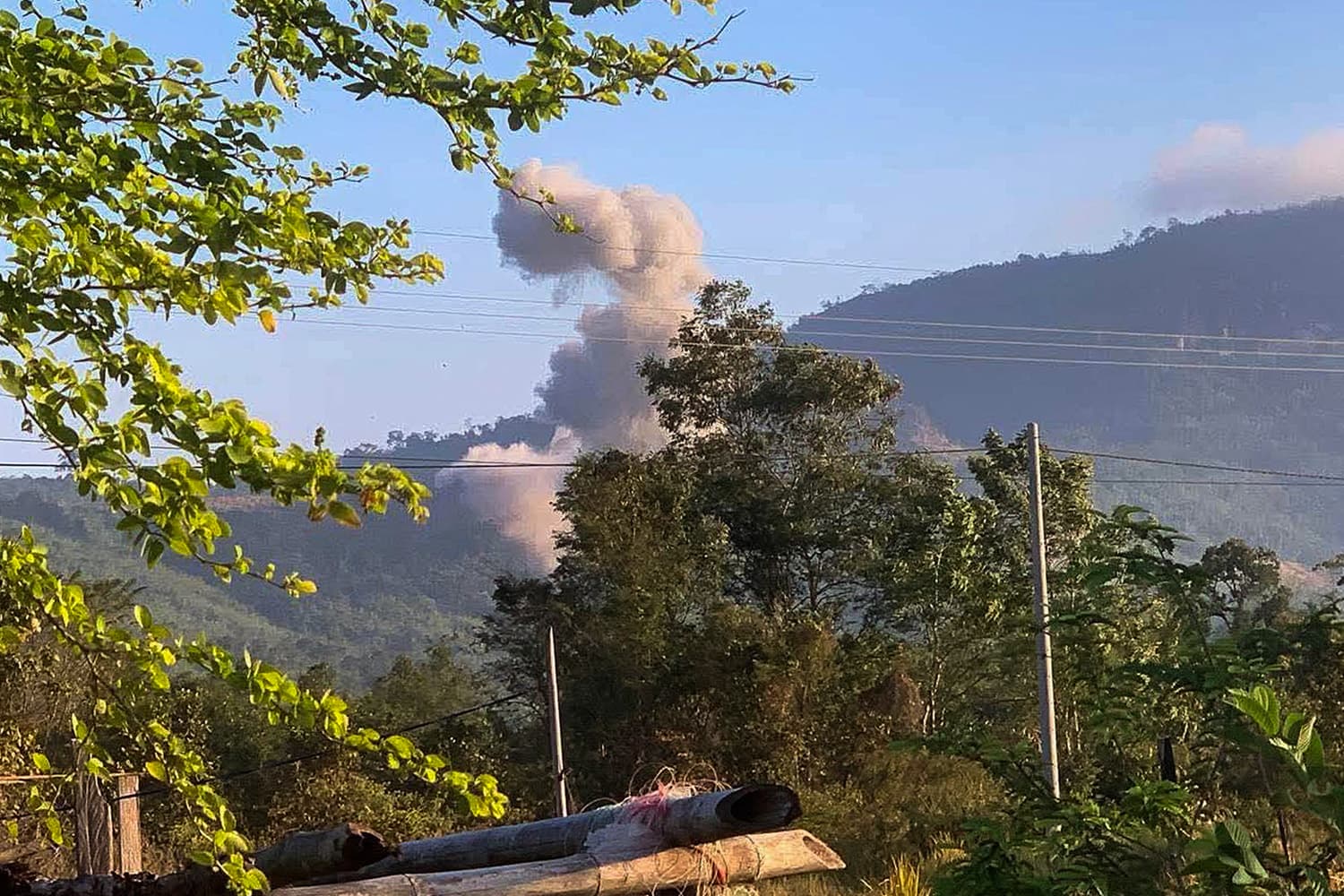 กองทัพเปิดแนวรบอีสานใต้ หลังกัมพูชาเปิดฉากยิง ทอ.บินเอฟ16 ถล่มฐานทหาร นายกฯ ถกด่วนความมั่นคง