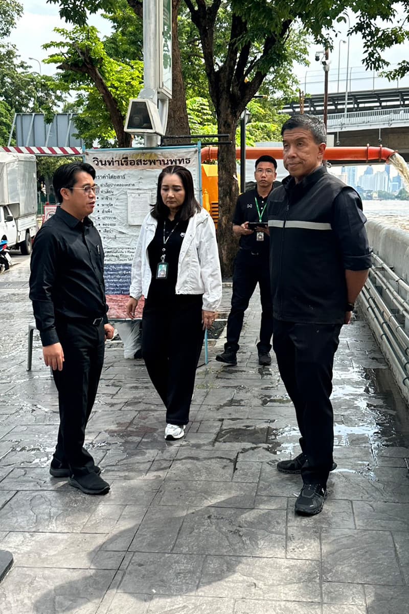 Water-situation-Flooding-in-Ang Thong-and-Bangkok-SPACEBAR-Photo V01.jpg