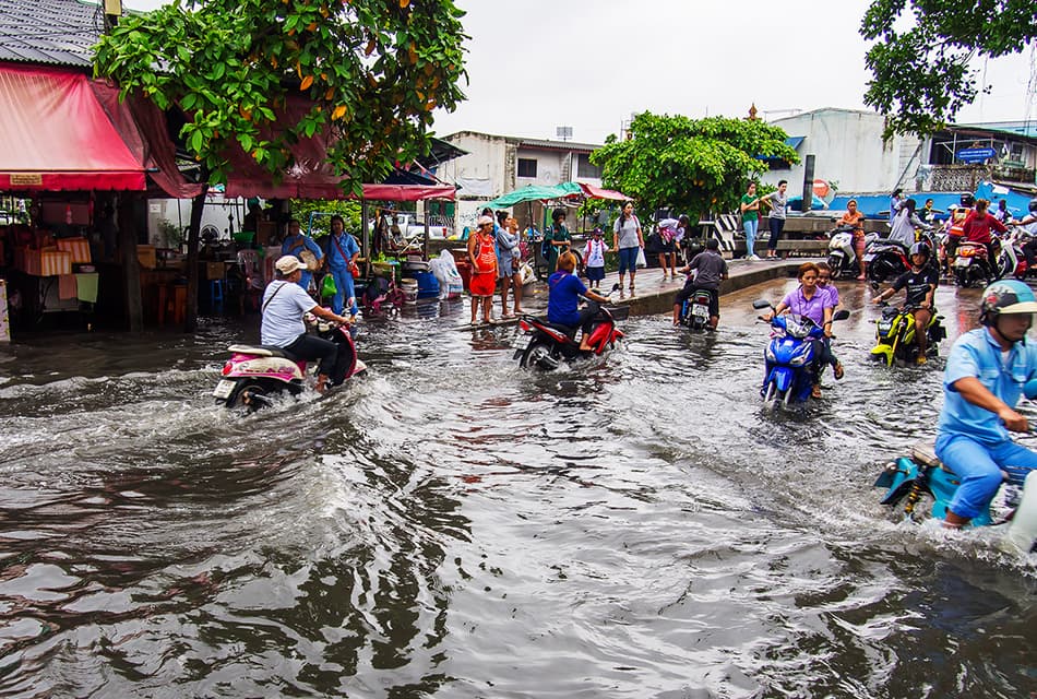 ฝนตกในช่วง “น้ำทะเลหนุนสูง” น้ำจะท่วมขังนานมากขึ้นทุกปี ทำไม? จึงเป็นเช่นนั้น